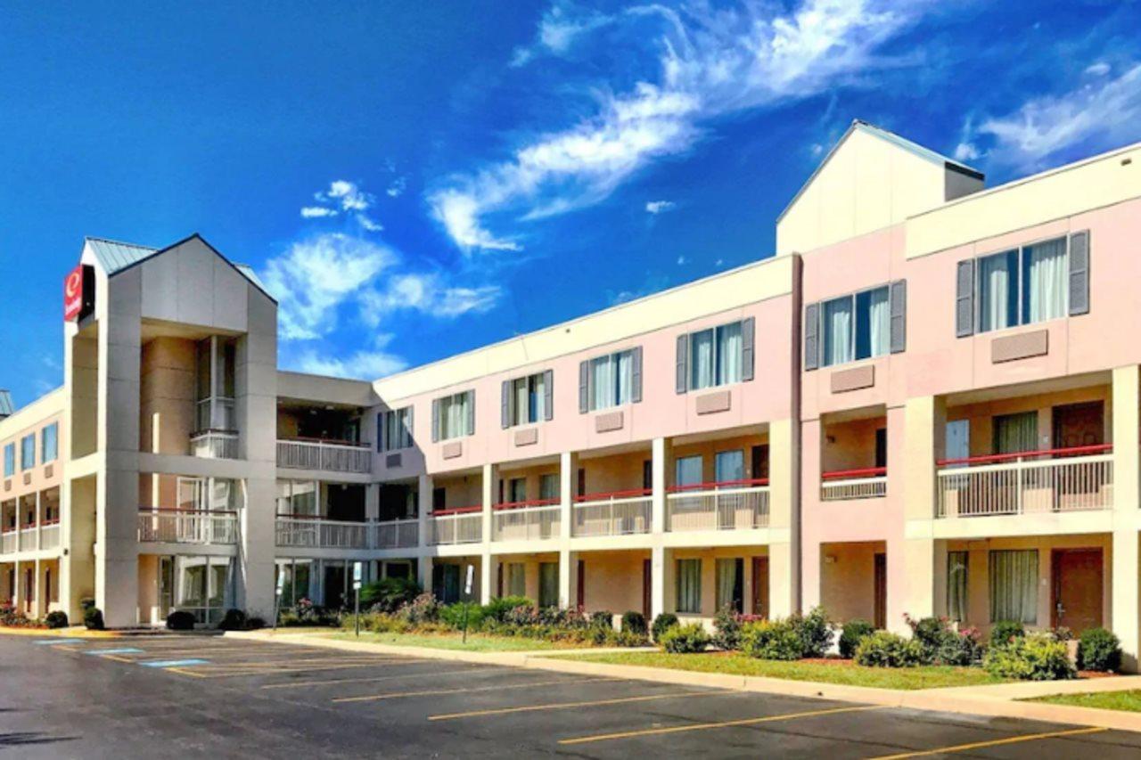 Econo Lodge Willowbrook Eksteriør bilde