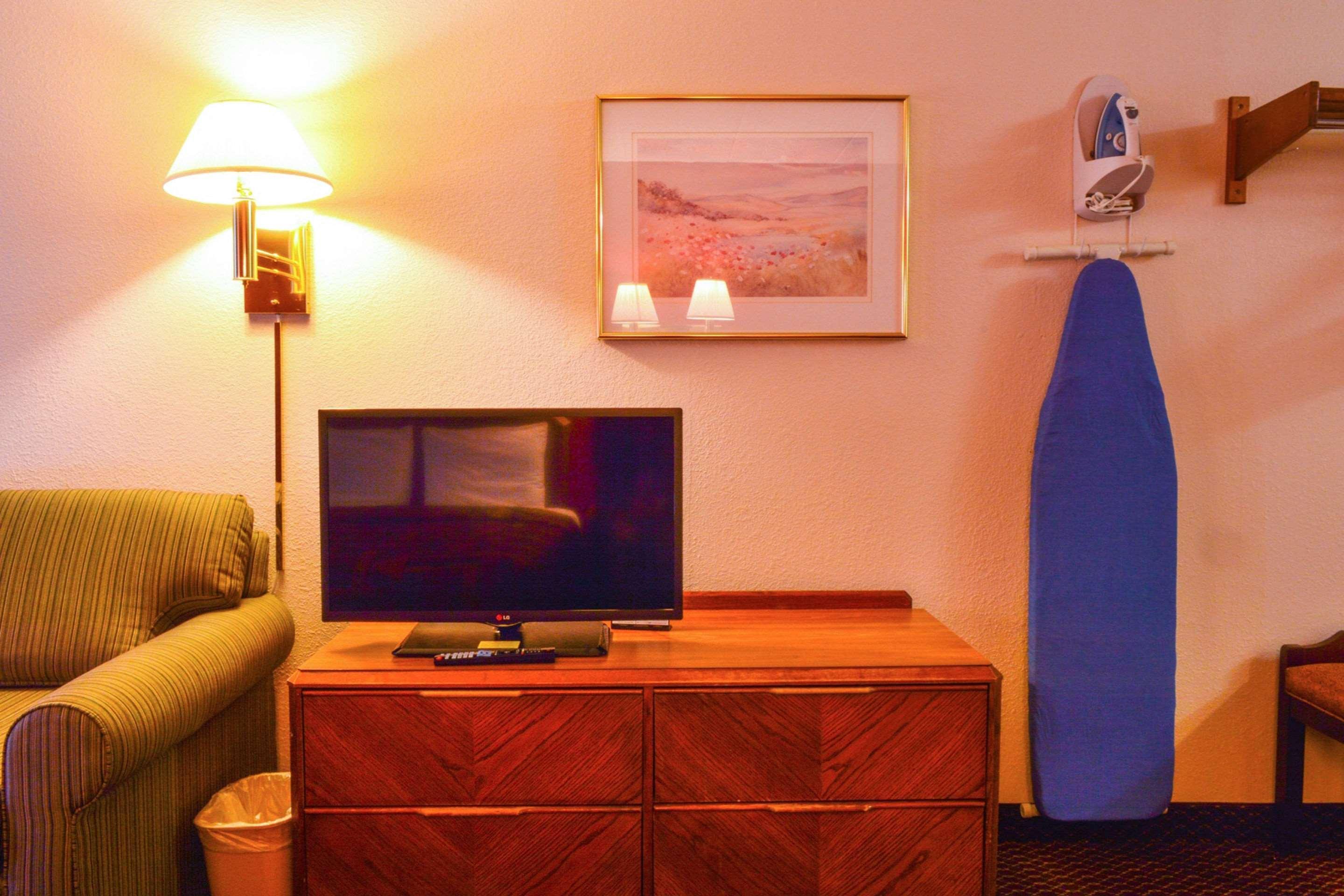 Econo Lodge Willowbrook Eksteriør bilde