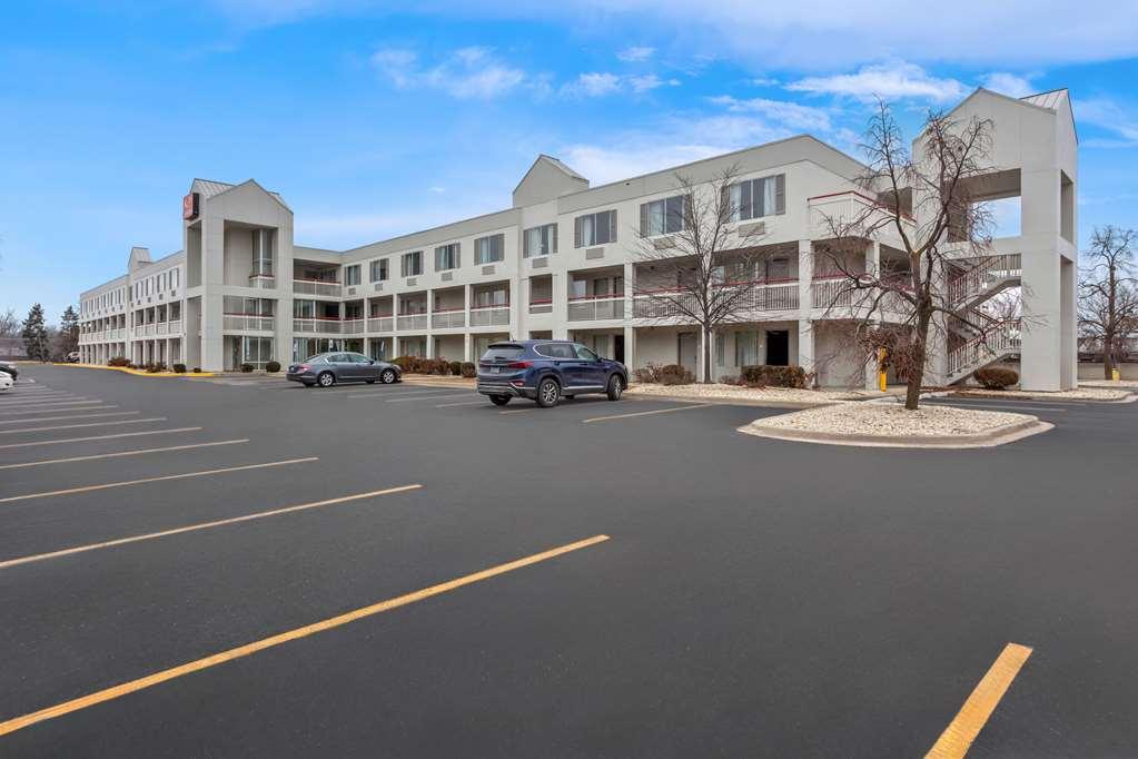 Econo Lodge Willowbrook Eksteriør bilde