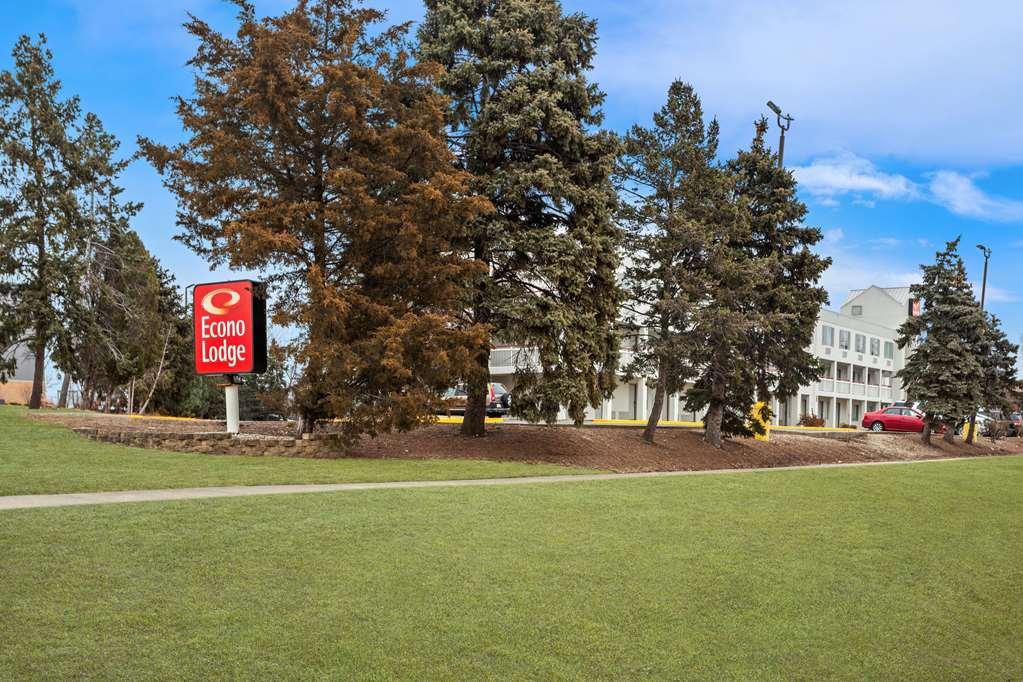 Econo Lodge Willowbrook Eksteriør bilde
